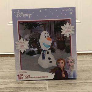 Christmas inflatable of Olaf from Disney’s Frozen 4 foot tall Brand New in Box